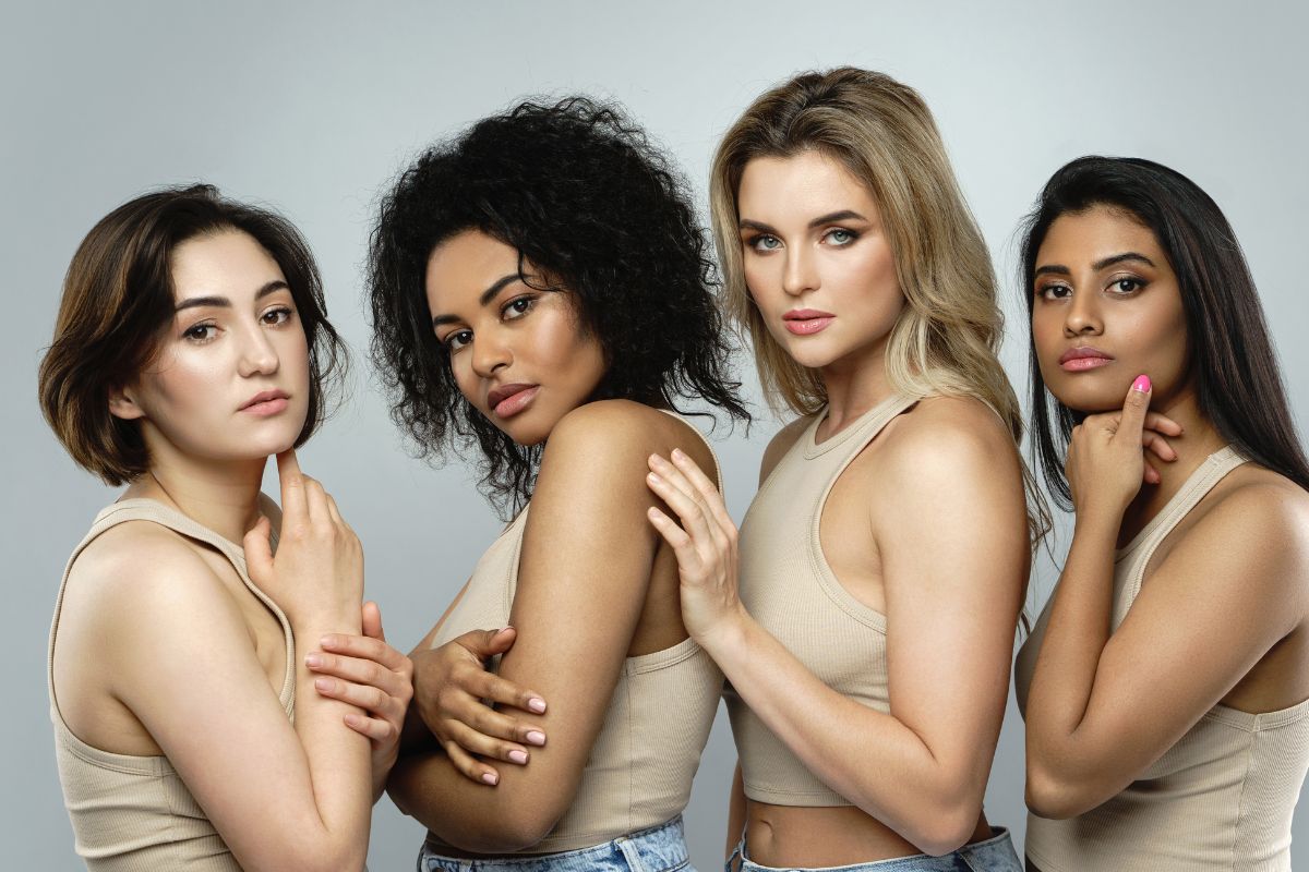 what type of hair do i have (1) The women have different types of hair.