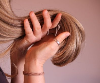 Hair that uses hair products with silicon.